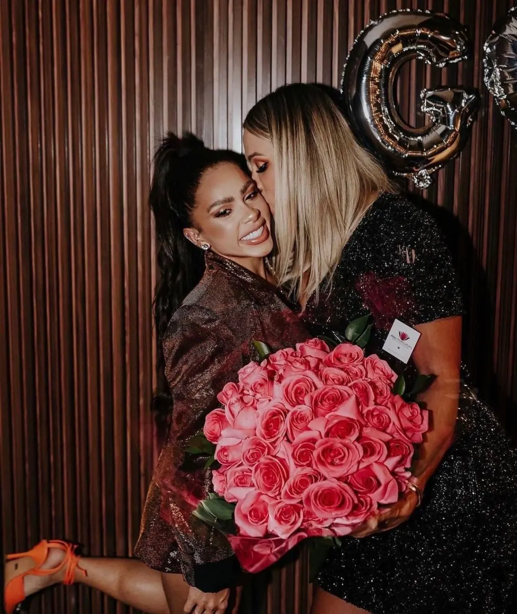 Entrega de flores Akio em Itaquaquecetuba — cliente 6