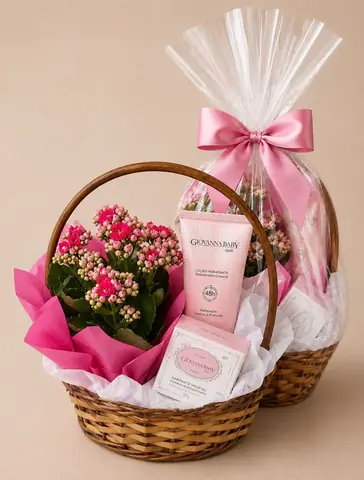 Cesta de flores Kalandiva com hidratante e sabonete Giovanna Baby