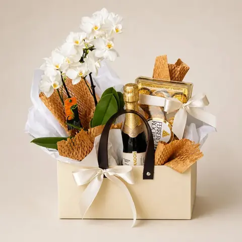 Orquídea Phalaenopsis branca com Chandon e Ferrero Rocher na bolsa box